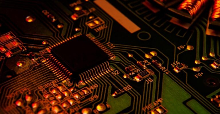 Amazon anuncia chip quântico que pode acelerar desenvolvimento de computador
