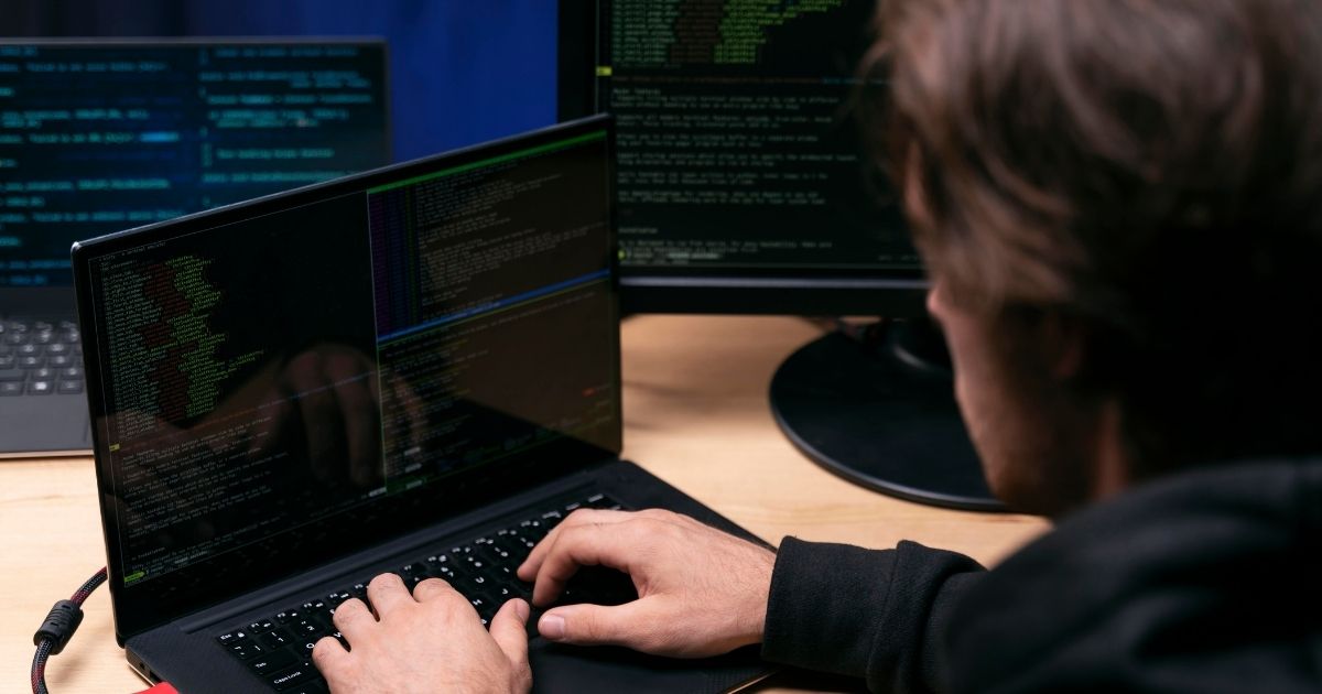 Saiba como se proteger de ciberataques; Sindplay oferece cursos