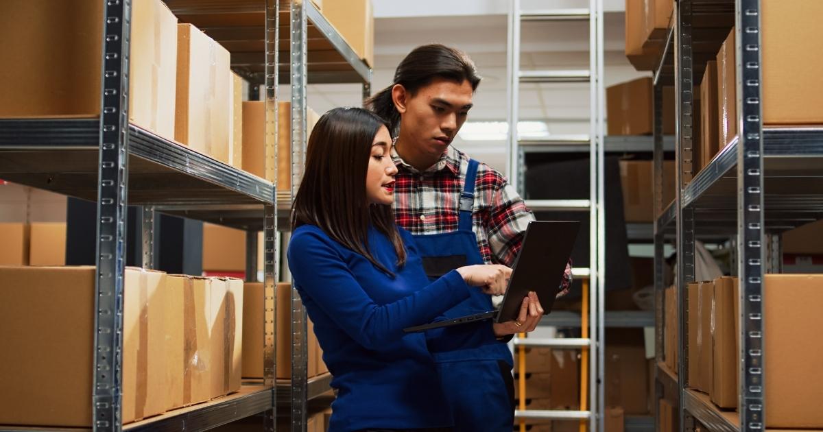 Programadores da Amazon trabalham sob pressão após adoção de IA