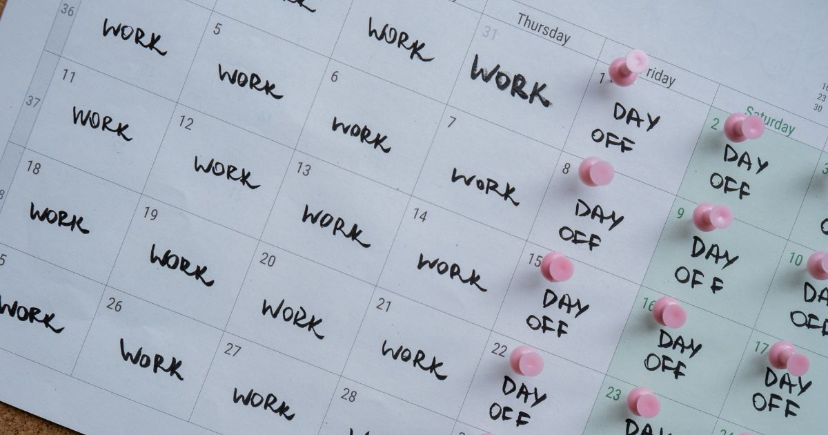 Semana de 4 dias melhora saúde e desempenho de trabalhadores, aponta estudo