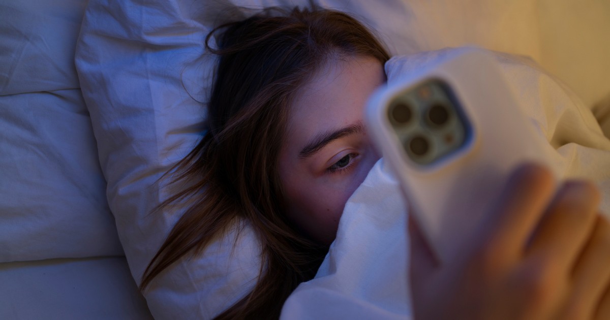 Tem que acordar cedo, mas enrola para dormir? Isso pode ser um problema