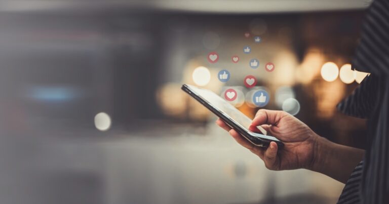 youtube-facebook-restringir-uso-de-ia-entenda