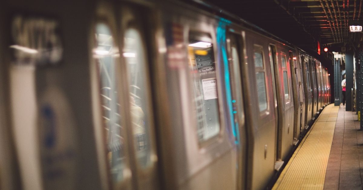 Metrô de Londres é paralisado por greve pela redução da jornada