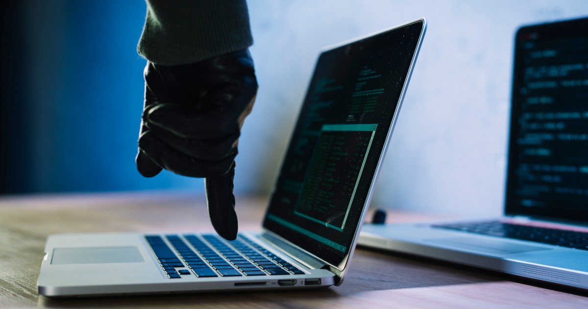 Hacker ataca máquinas de lavar inteligentes e deixa campus sem roupas limpas