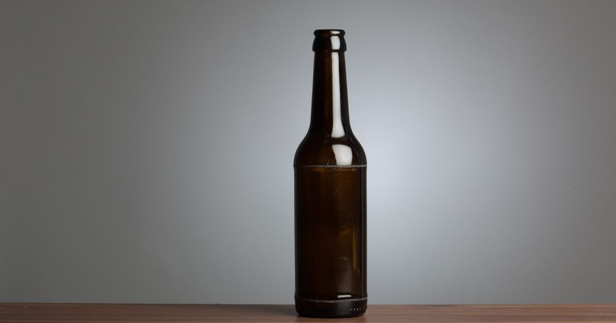 Governo manda Meta excluir anúncios de materiais utilizados na falsificação de bebidas