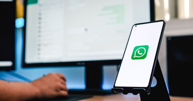 Novo golpe digital usa WhatsApp Web para invadir PCs e roubar senhas