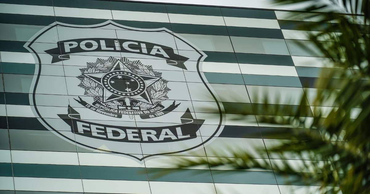 PF cumpre mandados contra suspeitos de gerar nudes falsos de parlamentares