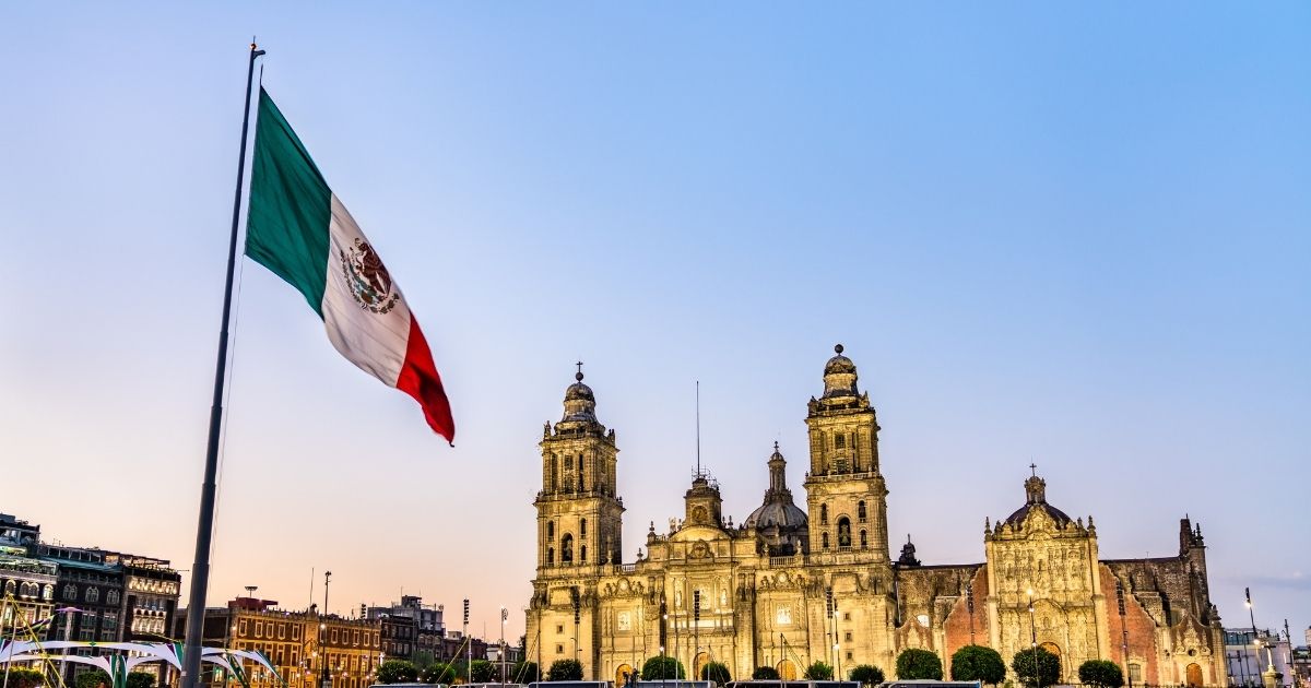 México anuncia reforma trabalhista com aumento do salário mínimo e redução da jornada