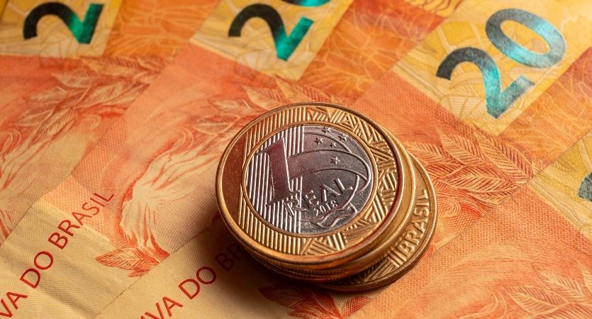 Trabalhadores receberão o restante do 13º salário antes do previsto; saiba