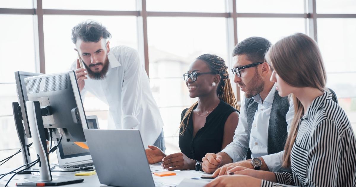 deficit-profissionais-ti-expoe-desafios-setor-brasil