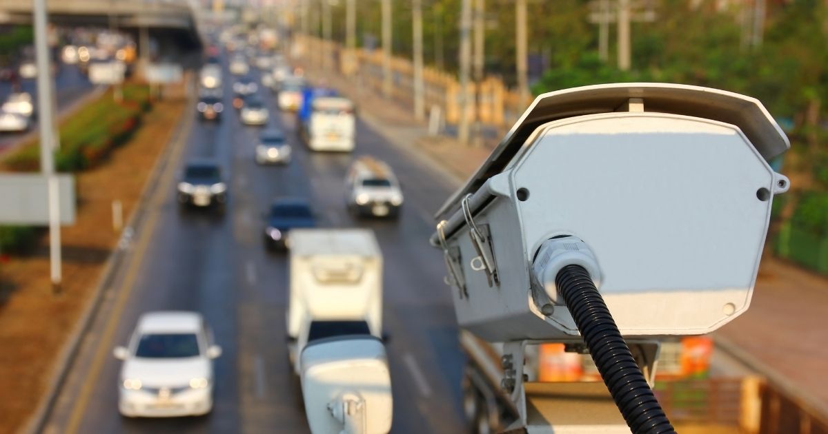 Cérebro da Cidade Inteligente identifica gargalos no trânsito de Curitiba