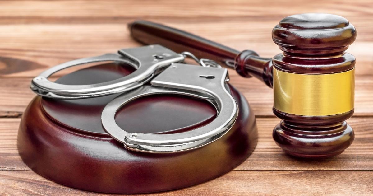 Criminosos exploram a autoridade do Judiciário em novos golpes digitais