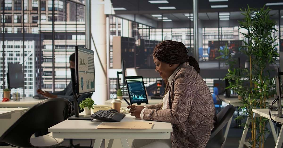 brasil-condicoes-economicas-reduzir-jornada-estudo