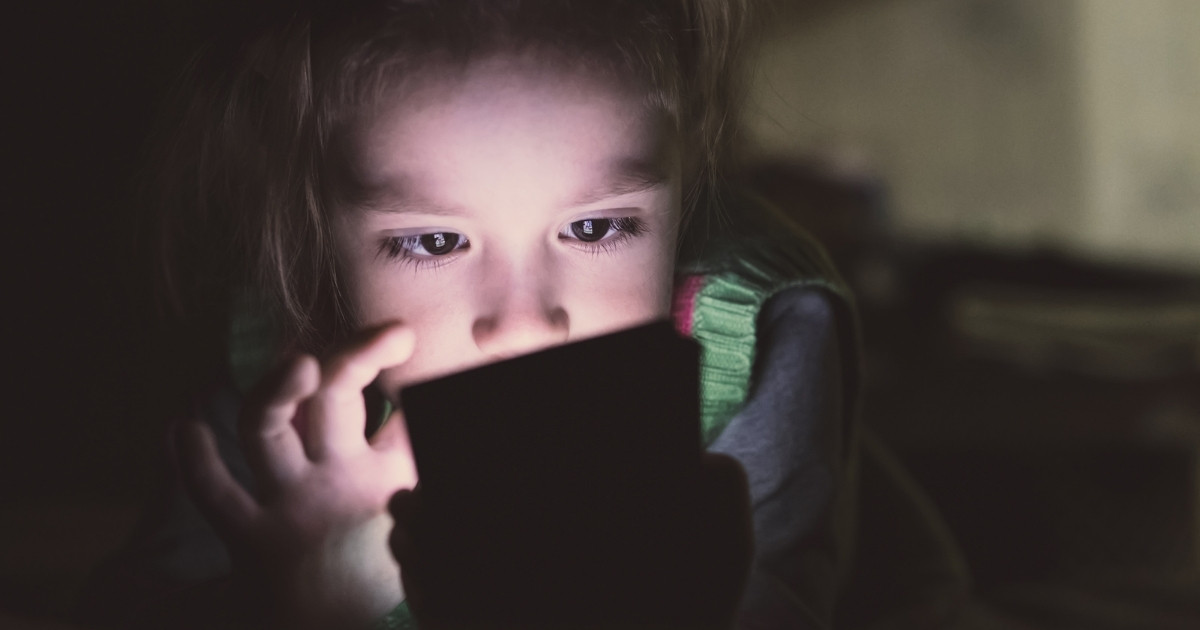 explosao-denuncias-uso-ia-conteudo-de-abuso-infantil