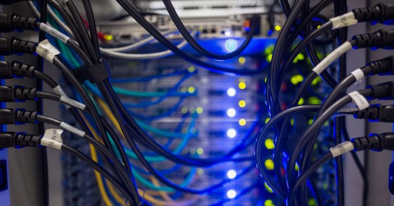 Paraná avança na implantação de rede inédita de supercomputadores