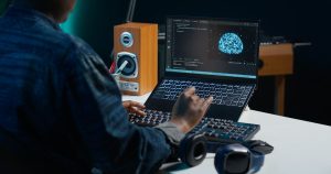 Ia detecta falhas em softwares mais rápido do que equipes conseguem corrigir
