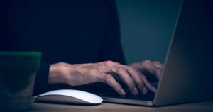 Golpes já atingiram 22% dos brasileiros durante compras em datas comemorativas