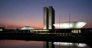 PEC do fim da 6×1 é enviada à CCJ do Senador após relator rejeitar todas as emendas