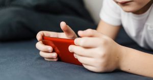 Projeto para proteger crianças em jogos online avança na Assembleia em MG