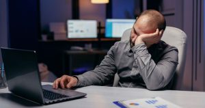 Pesquisa aponta prejuízos da escala 6×1 para saúde mental e qualidade de vida