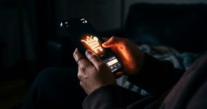 Sites de dopamina criam experiências de consumo fictício e ganham popularidade