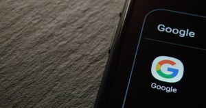 Google exibe campanhas falsas sobre serviços do governo mesmo após verificar anunciantes