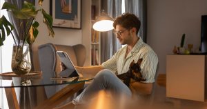 Home office perde força, mas ainda supera nível pré-pandemia no Brasil