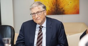 IA pode provocar eventos com um bilhão de mortes e precisa ser regulada, diz Bill Gates