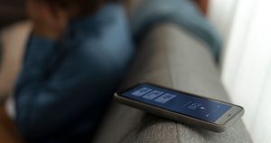 Até 20% dos casos de depressão entre jovens podem ter relação com excesso de telas