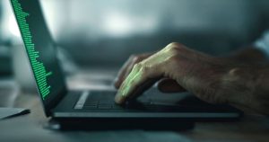 Agentes de IA acendem alerta sobre ataques cibernéticos contra o sistema financeiro