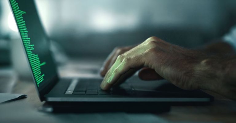 Agentes de IA acendem alerta sobre ataques cibernéticos contra o sistema financeiro