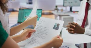 Uso de IA em currículos pode aumentar chances em processos seletivos